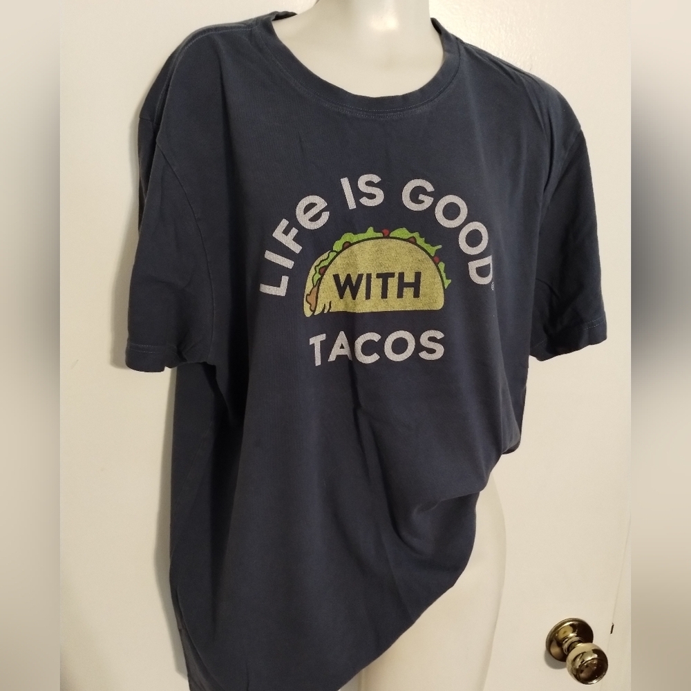 Life is Good with Tacos Navy Blue V-Neck Screen Print Tee size size L